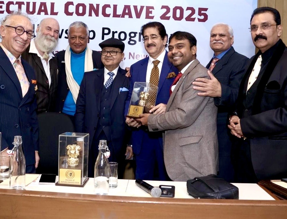 Dr. Sandeep Marwah Honoured with Prestigious Ashoka Award at India Habitat Centre